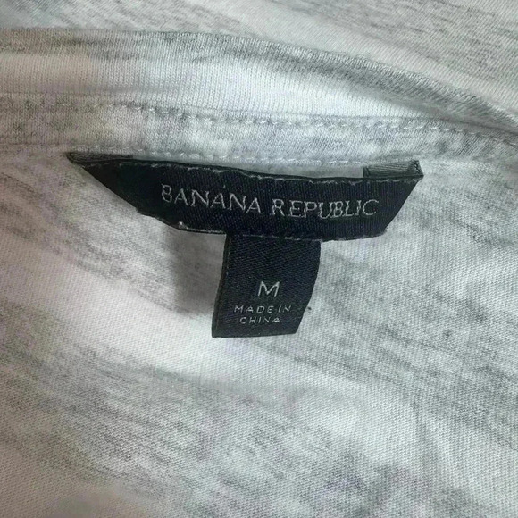 Banana Republic gray striped t-shirt with sequin pineapple on front size med - Picture 8 of 9